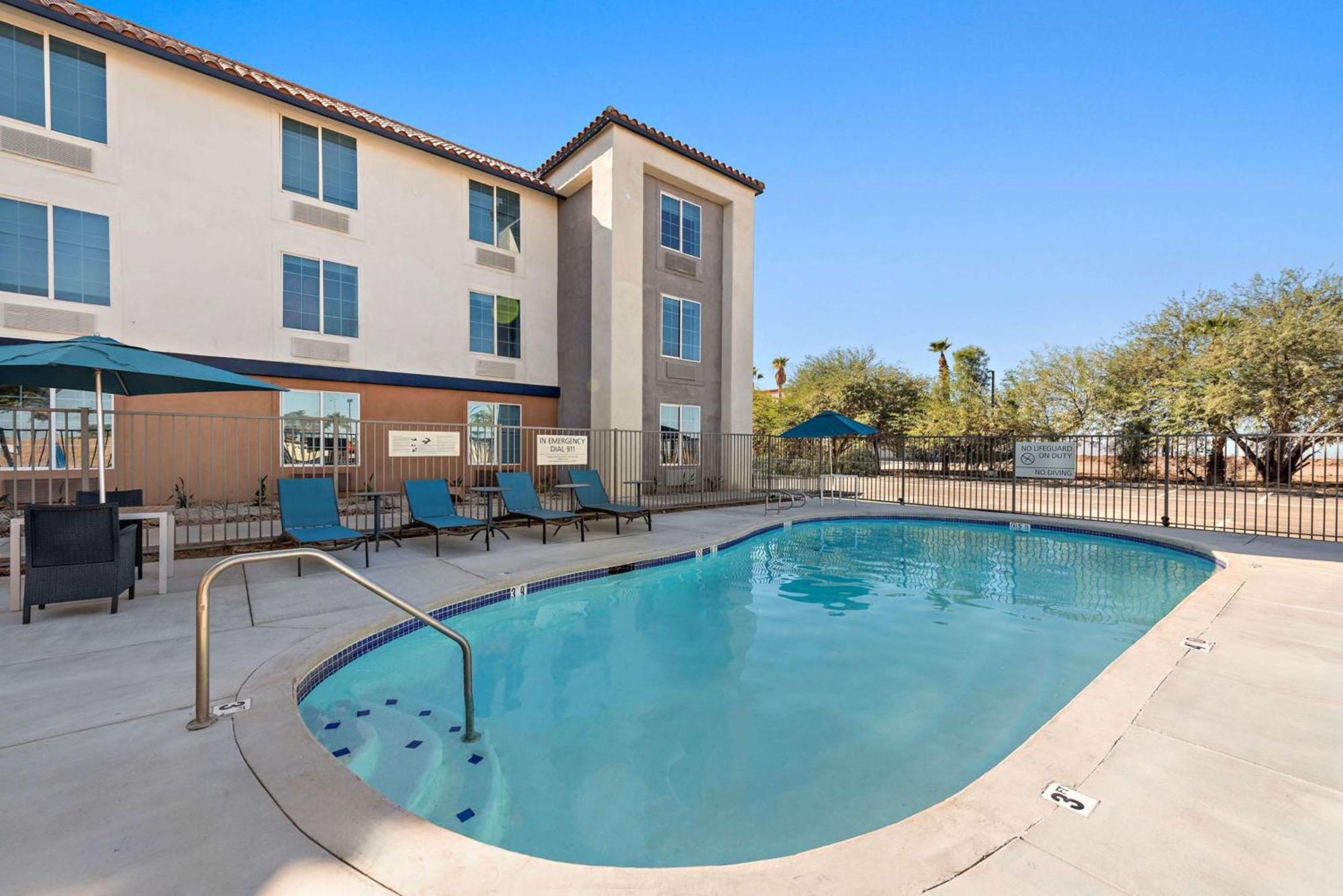 Hampton Inn By Hilton Calexico מראה חיצוני תמונה