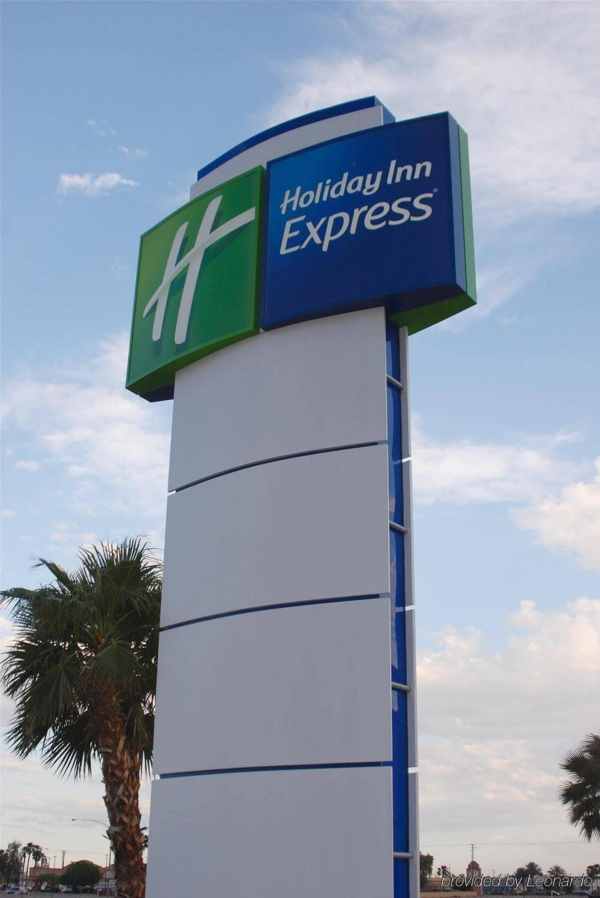 Holiday Inn Express Calexico, An Ihg Hotel מראה חיצוני תמונה